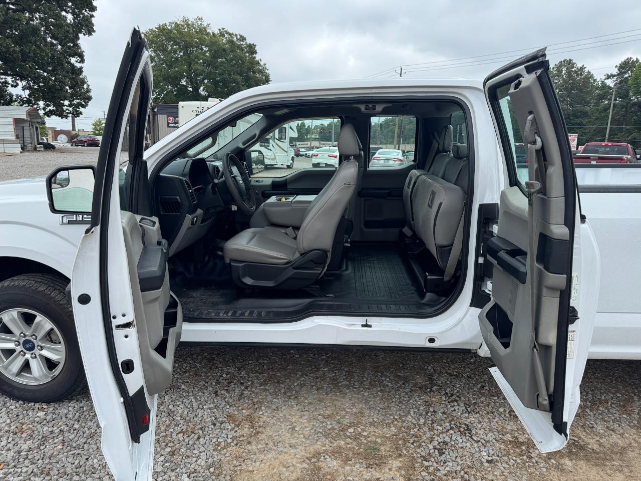 Ford F-150 XL SuperCab 8-ft. 2WD 2017