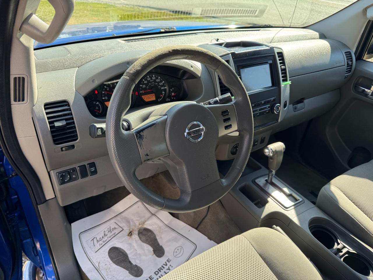Nissan Frontier SV Crew Cab 4WD 2012