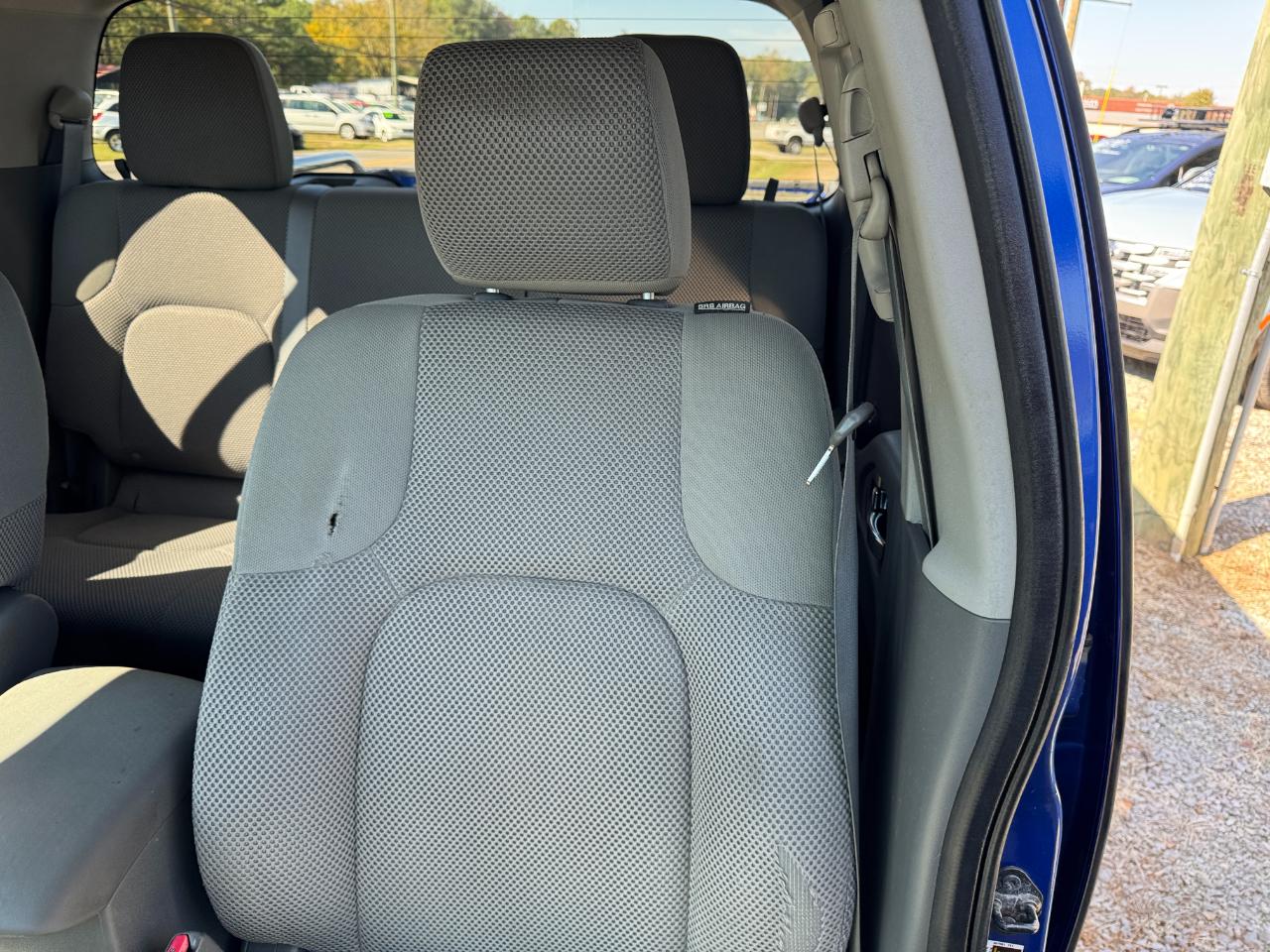 Nissan Frontier SV Crew Cab 4WD 2012