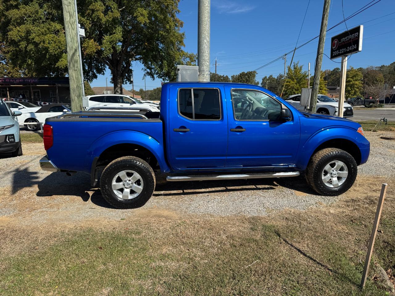 Nissan Frontier SV Crew Cab 4WD 2012