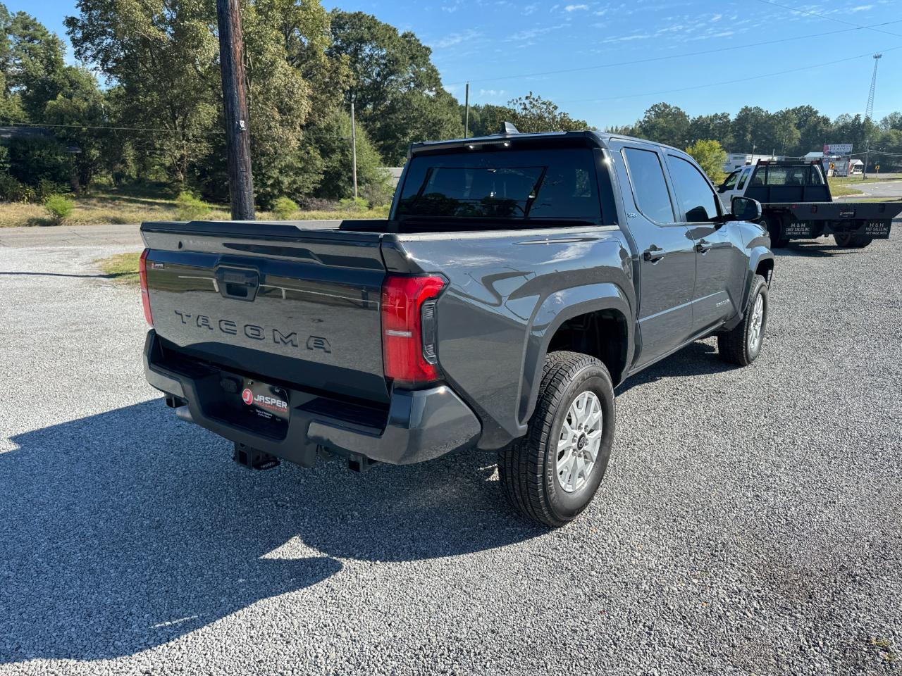 Toyota Tacoma SR5 Double Cab 2WD 2024