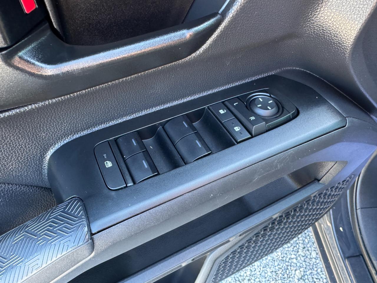 Toyota Tacoma SR5 Double Cab 2WD 2024