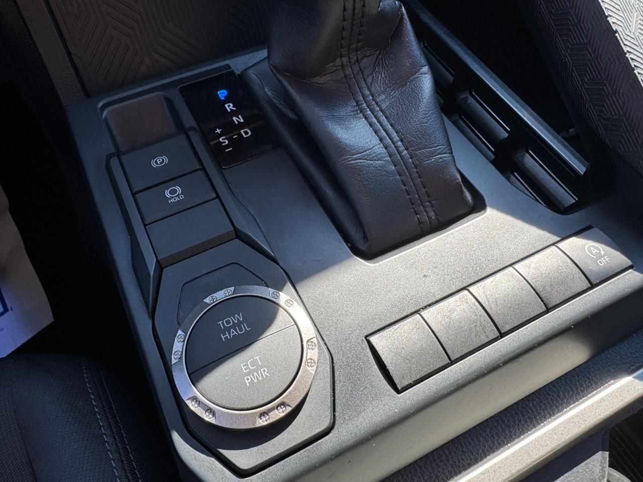Toyota Tacoma SR5 Double Cab 2WD 2024