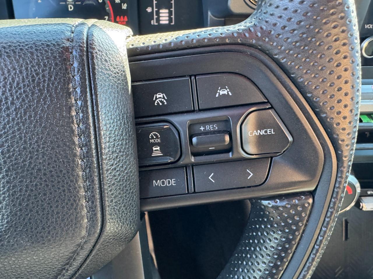 Toyota Tacoma SR5 Double Cab 2WD 2024
