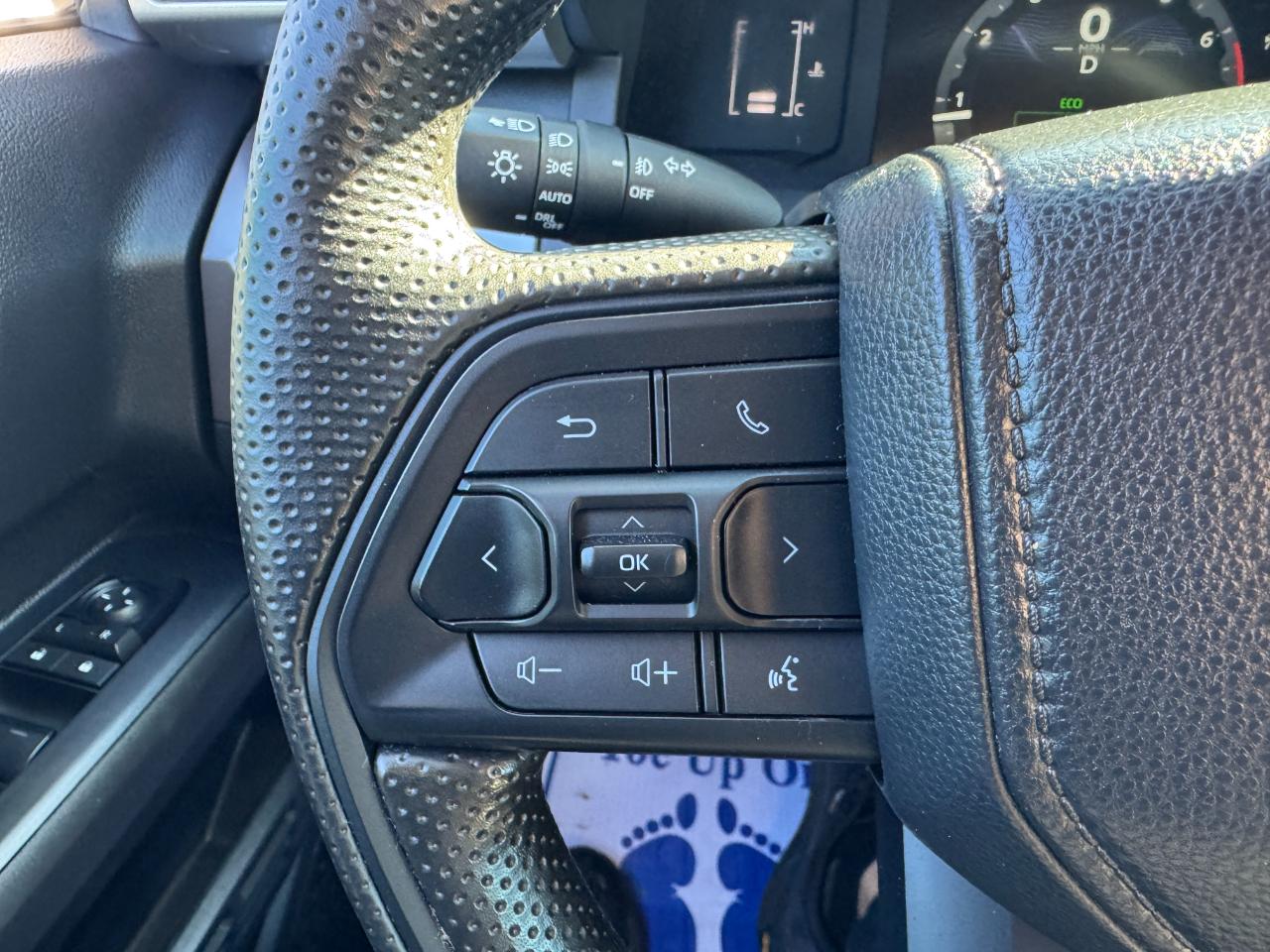 Toyota Tacoma SR5 Double Cab 2WD 2024