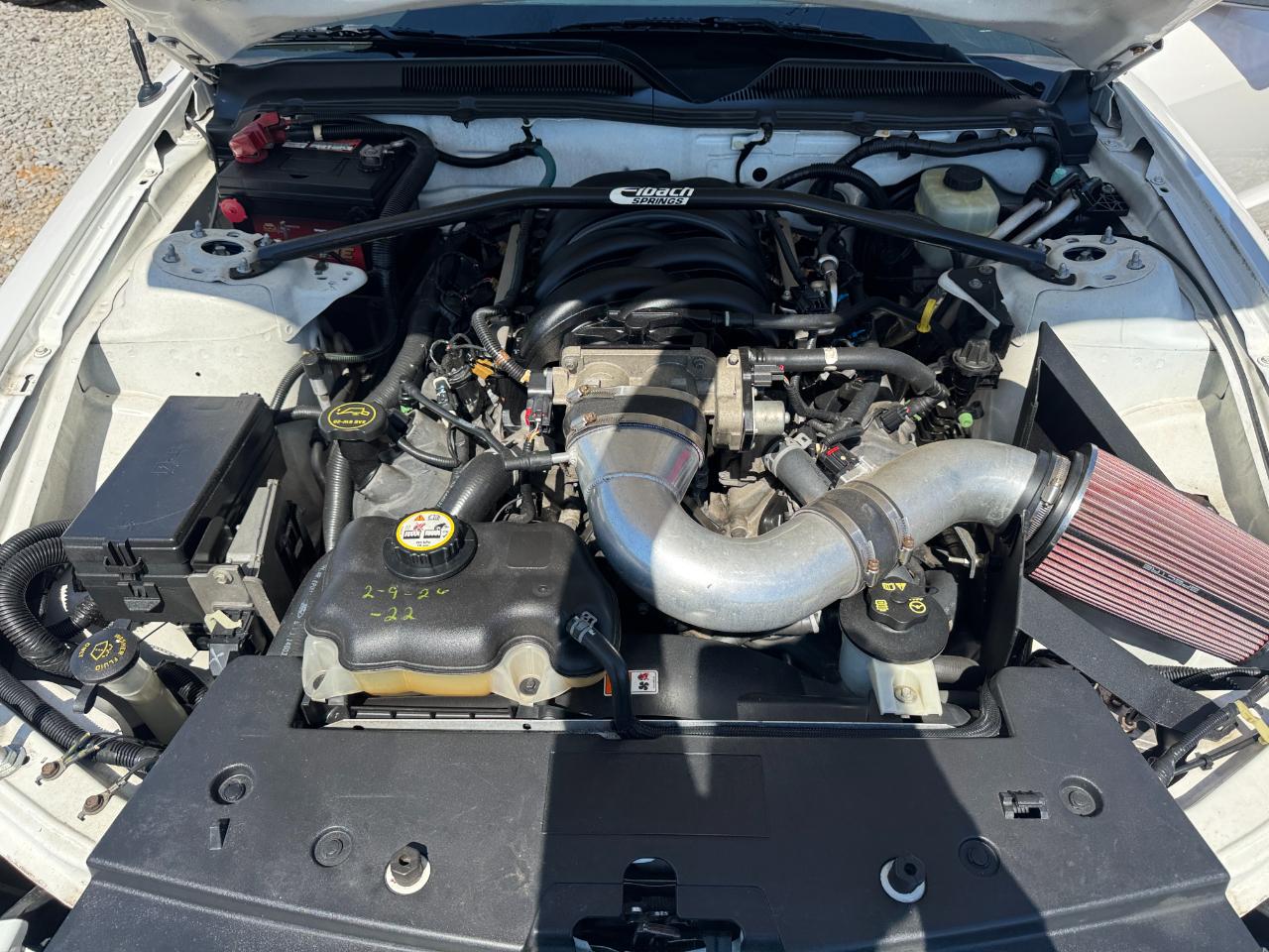 Ford Mustang GT Deluxe Coupe 2005