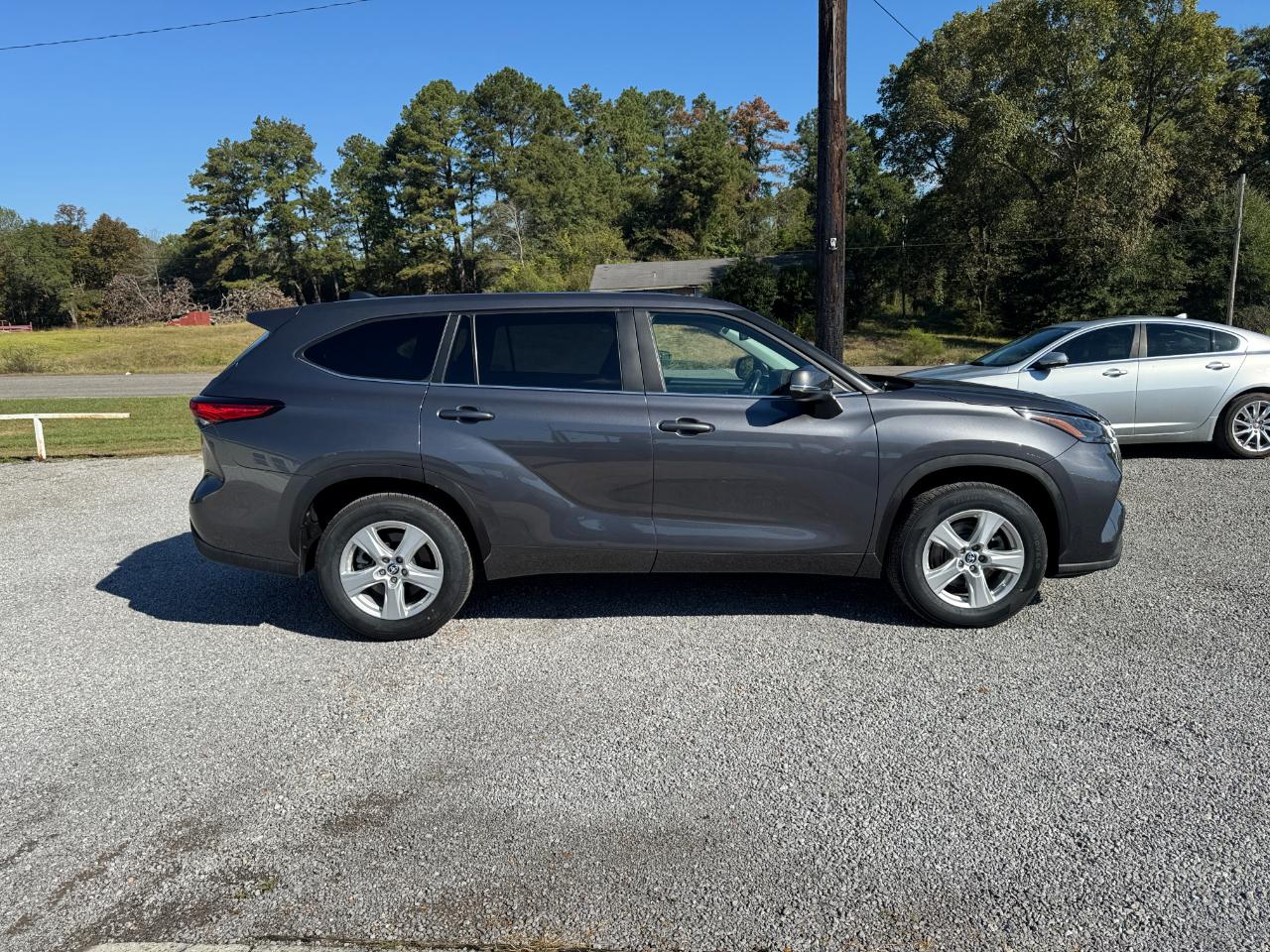 Toyota Highlander LE 2023