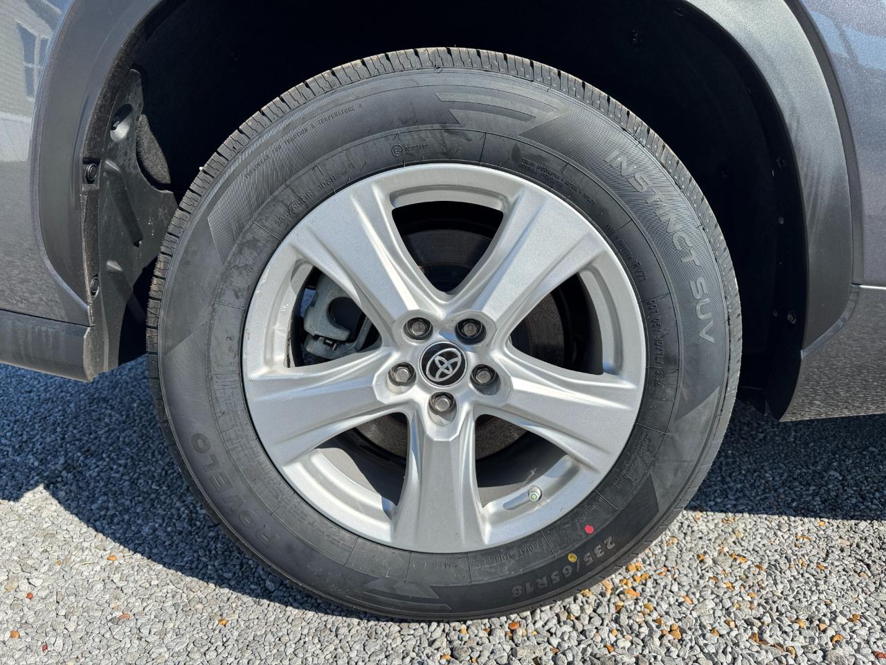 Toyota Highlander LE 2023