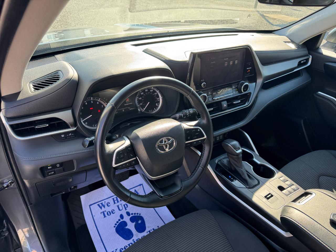 Toyota Highlander LE 2023
