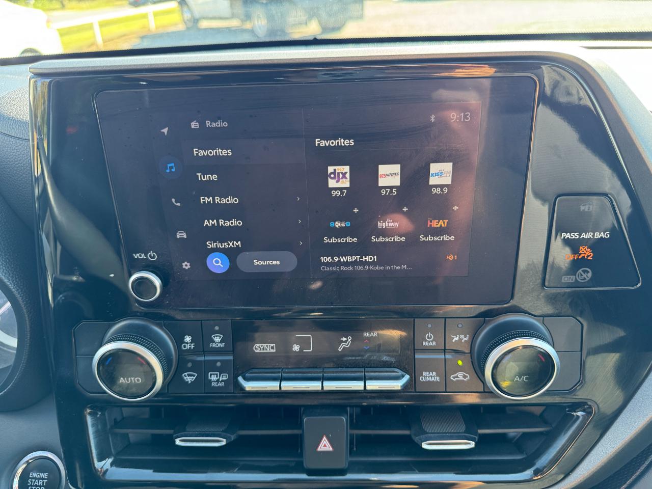 Toyota Highlander LE 2023