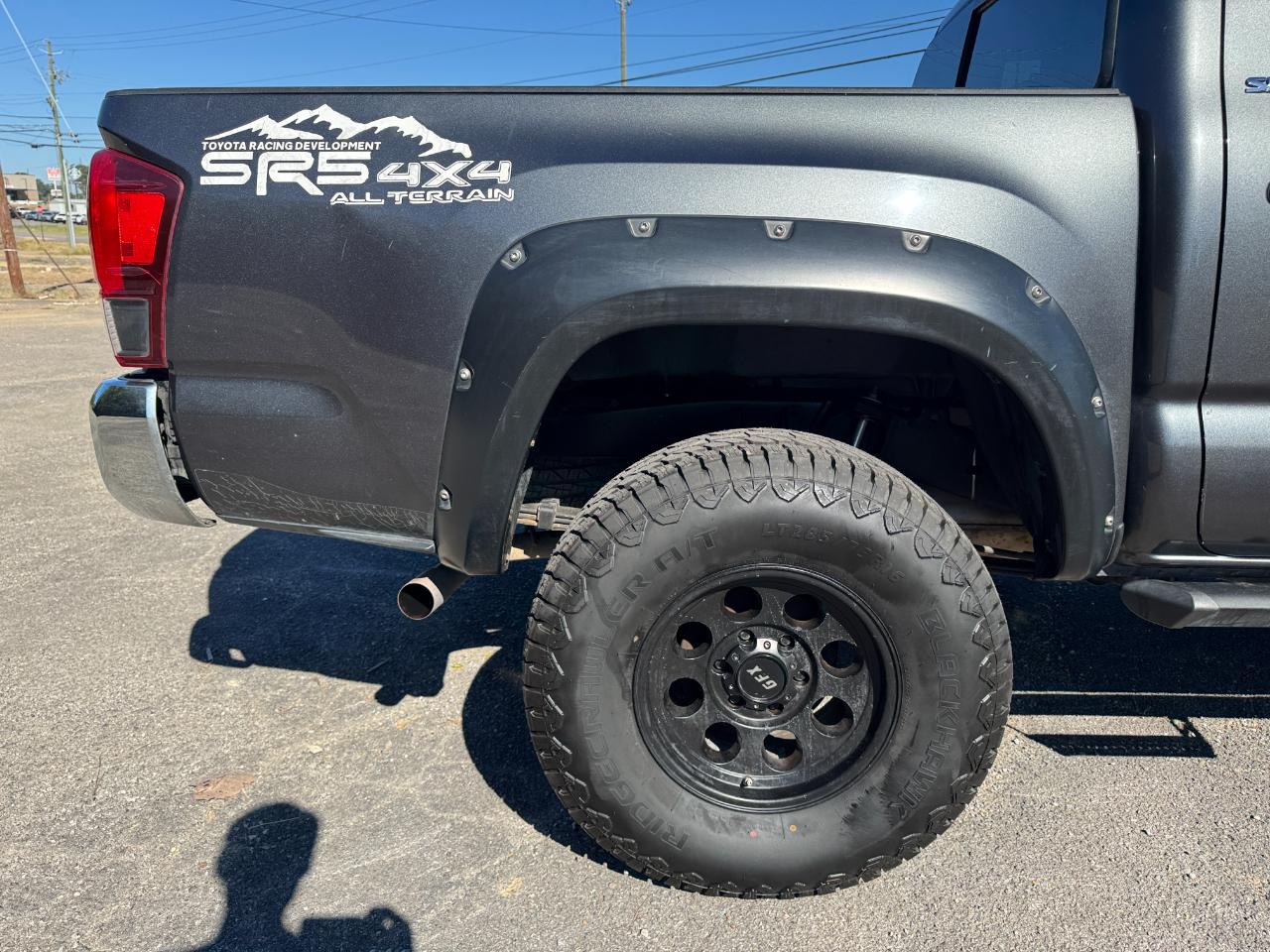 Toyota Tacoma  2019