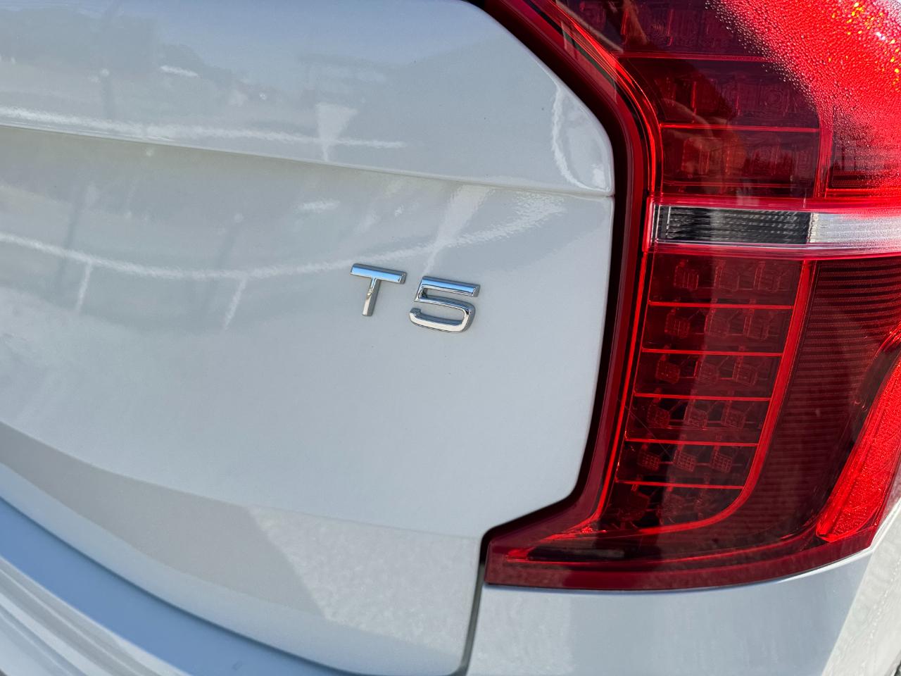 Volvo XC90 T5 Momentum 2018