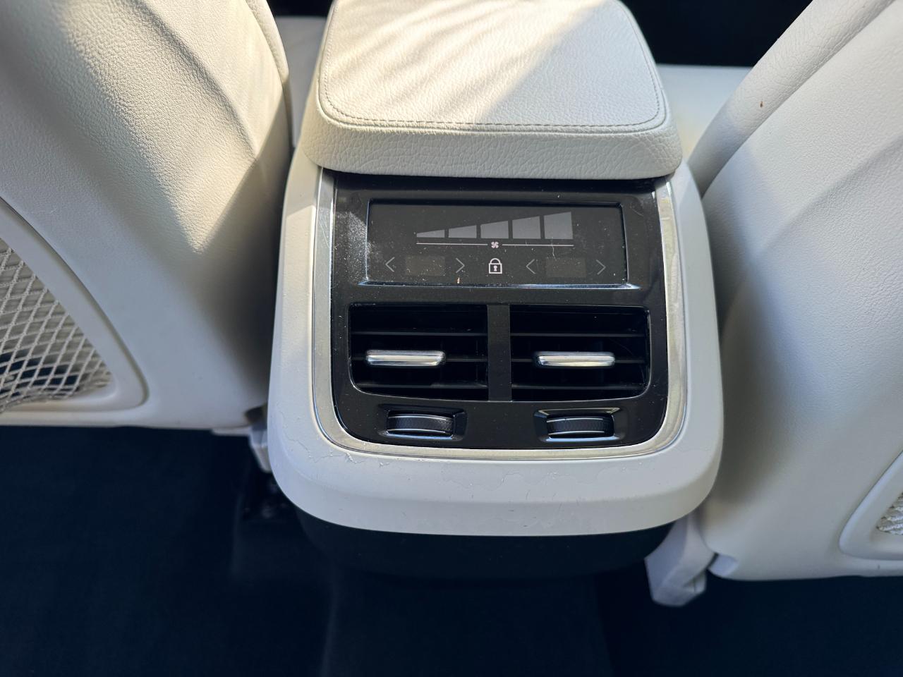 Volvo XC90 T5 Momentum 2018