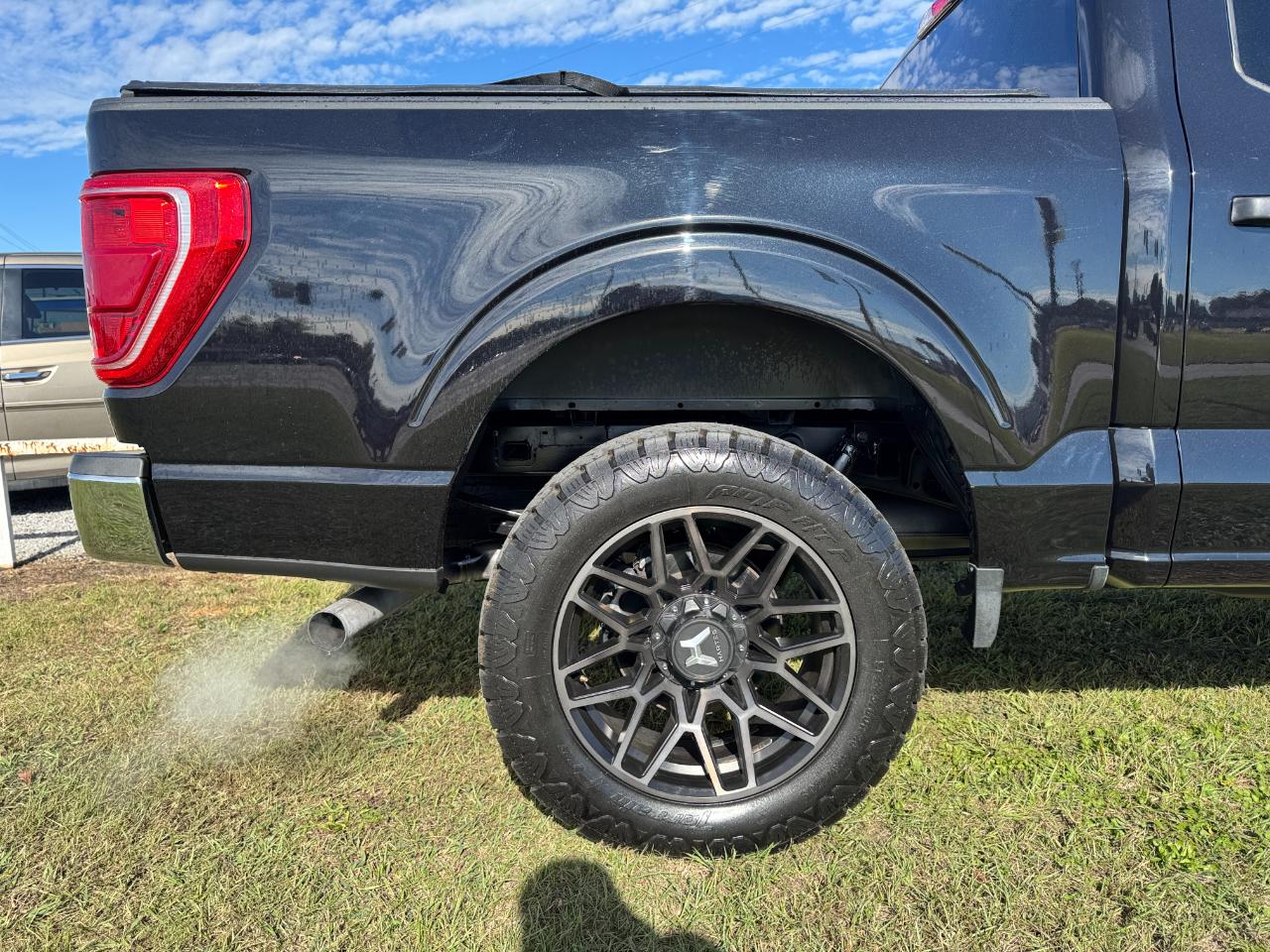 Ford F-150 XLT SuperCrew 5.5-ft. Bed 4WD 2023