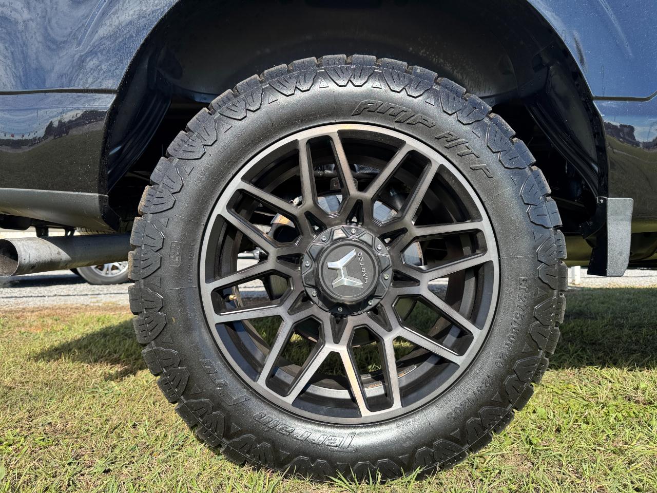 Ford F-150 XLT SuperCrew 5.5-ft. Bed 4WD 2023