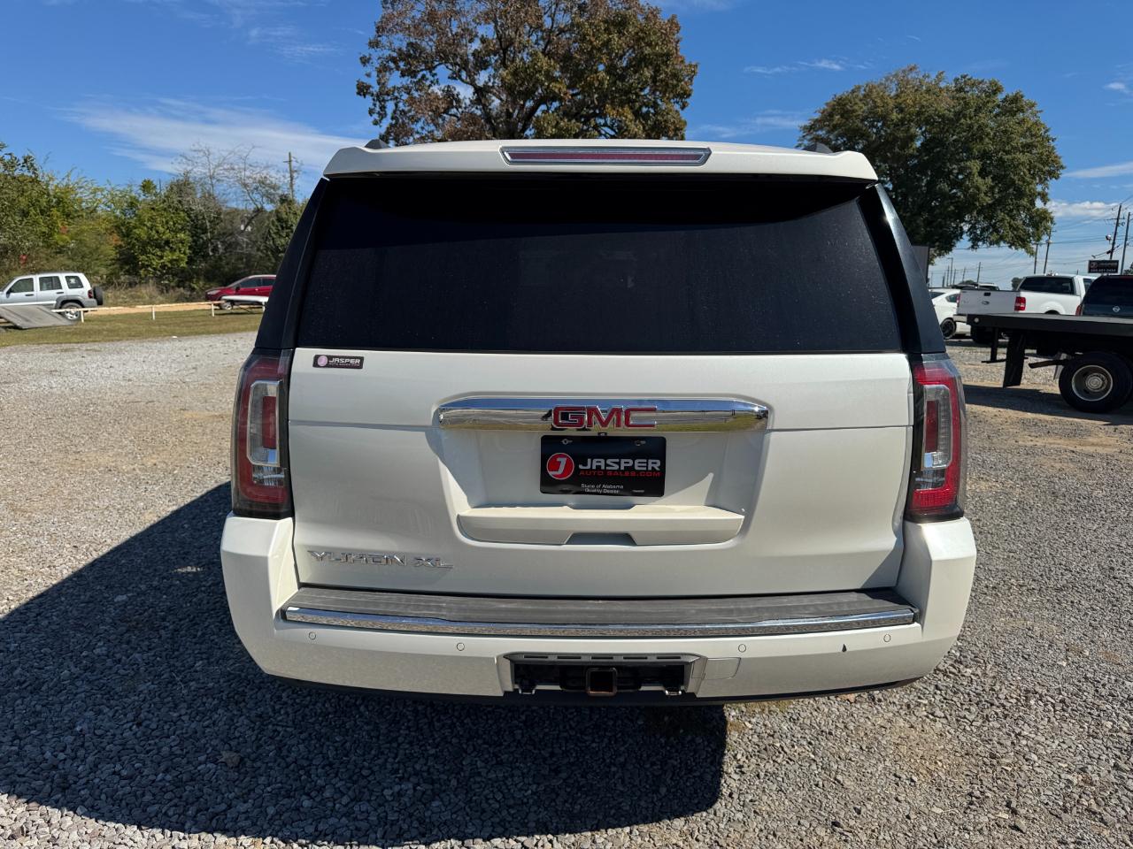 GMC Yukon Denali XL 4WD 2015