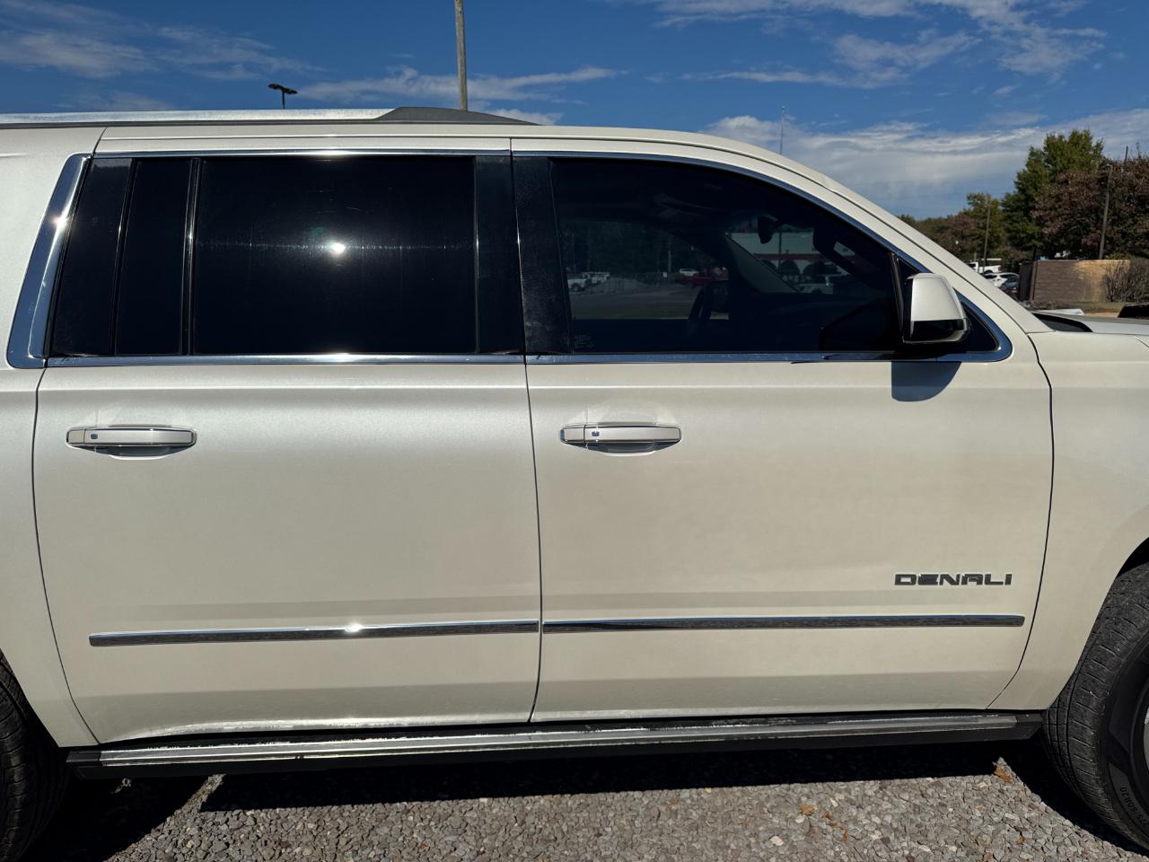 GMC Yukon Denali XL 4WD 2015