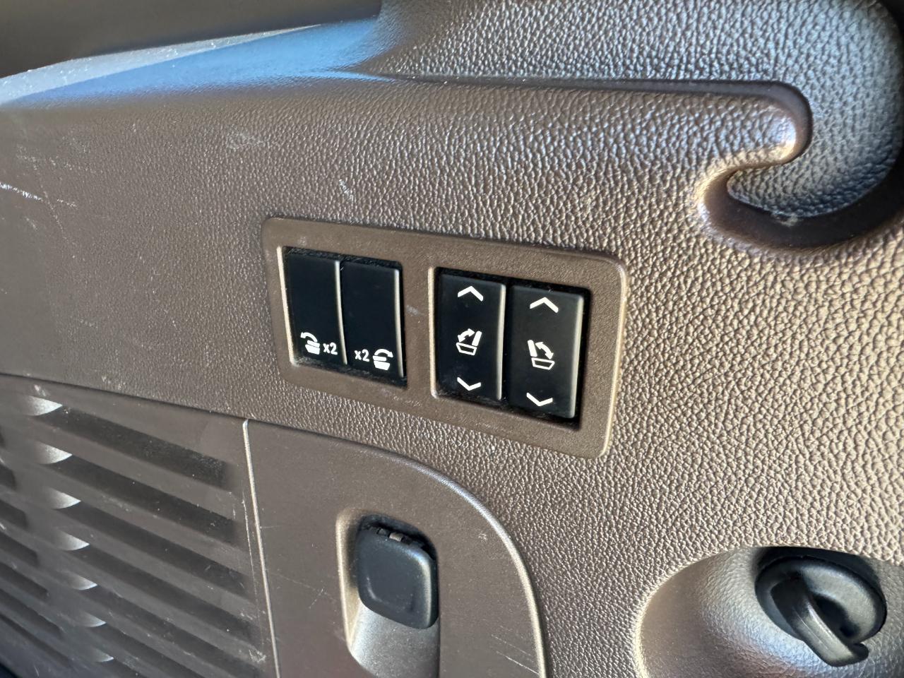 GMC Yukon Denali XL 4WD 2015