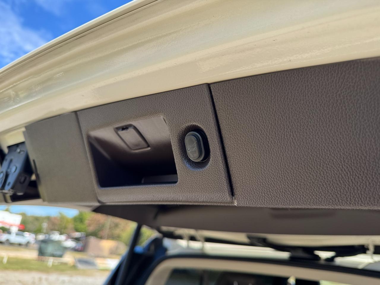GMC Yukon Denali XL 4WD 2015