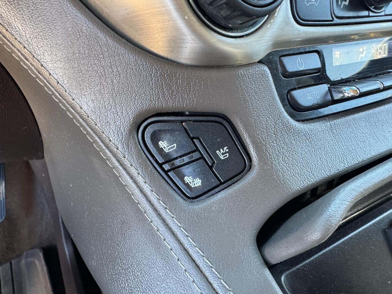 GMC Yukon Denali XL 4WD 2015