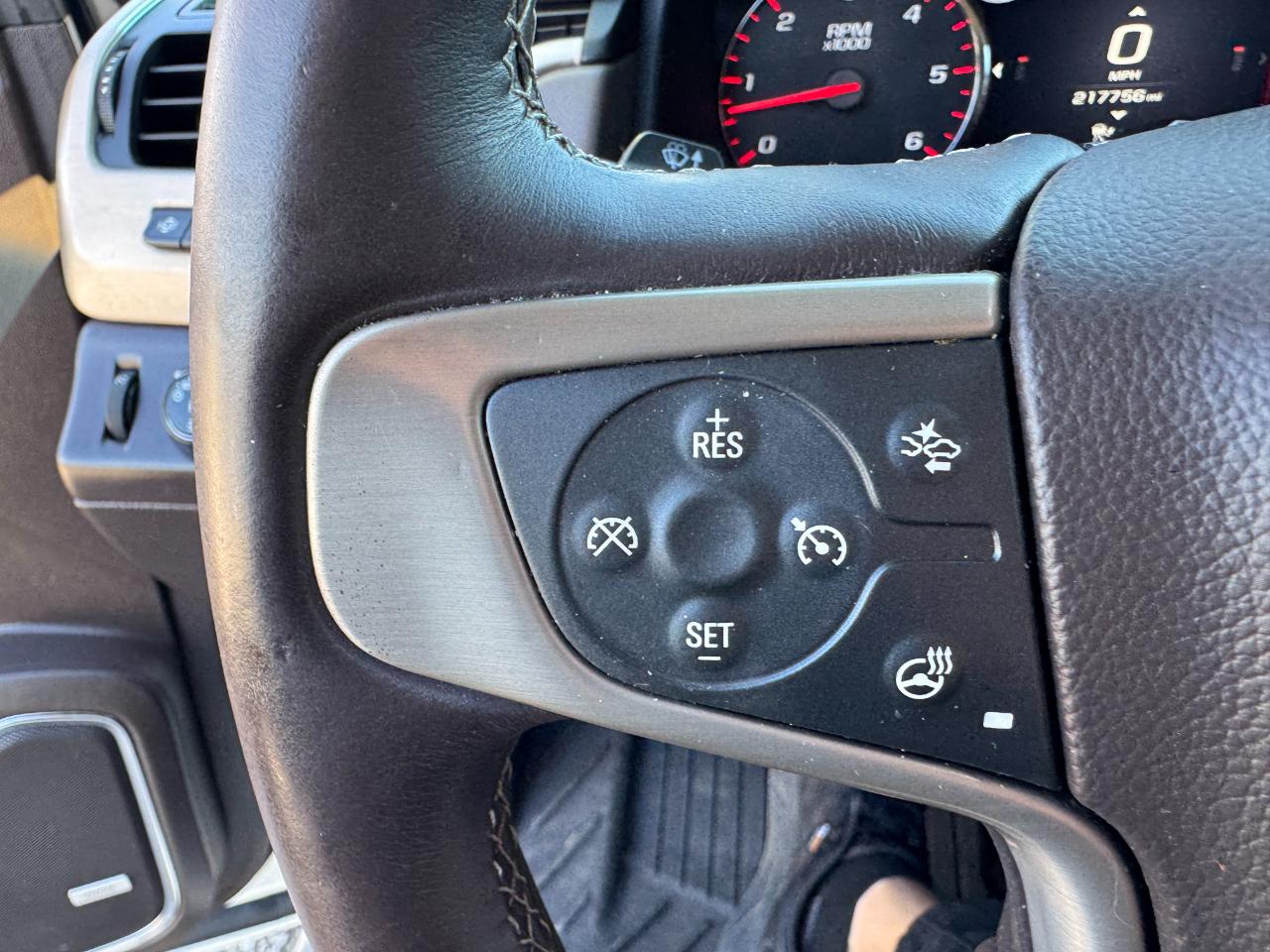 GMC Yukon Denali XL 4WD 2015