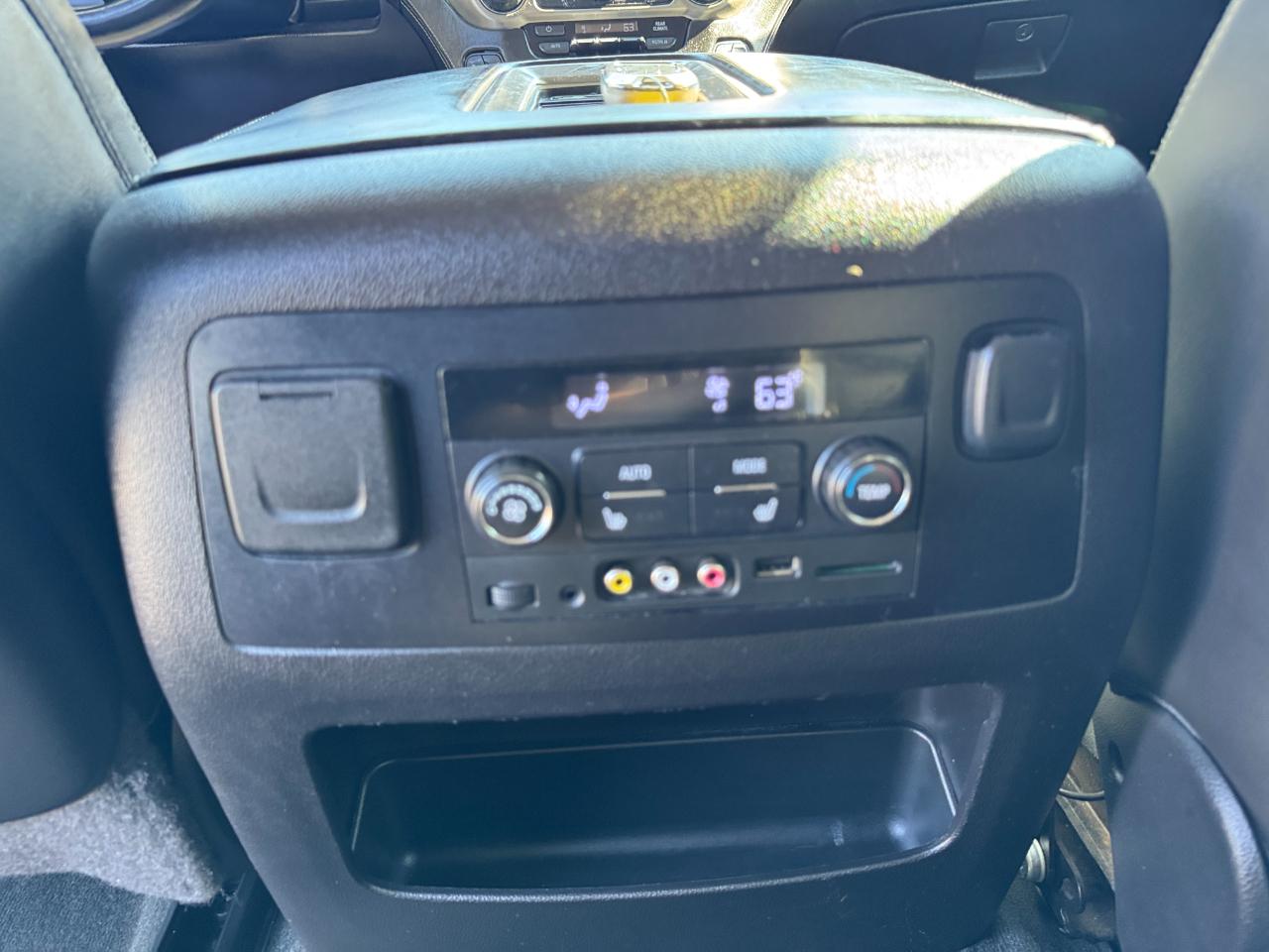 GMC Yukon Denali 2WD 2015