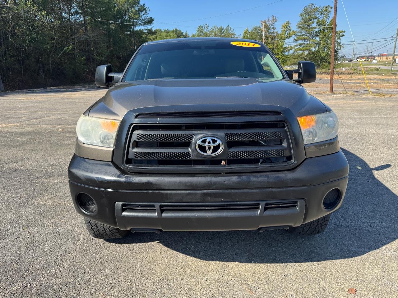 Toyota Tundra Tundra-Grade Double Cab 4.6L 2WD 2011