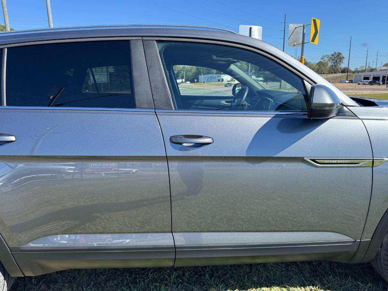 Volkswagen Atlas Cross Sport SE w/Technology 2024