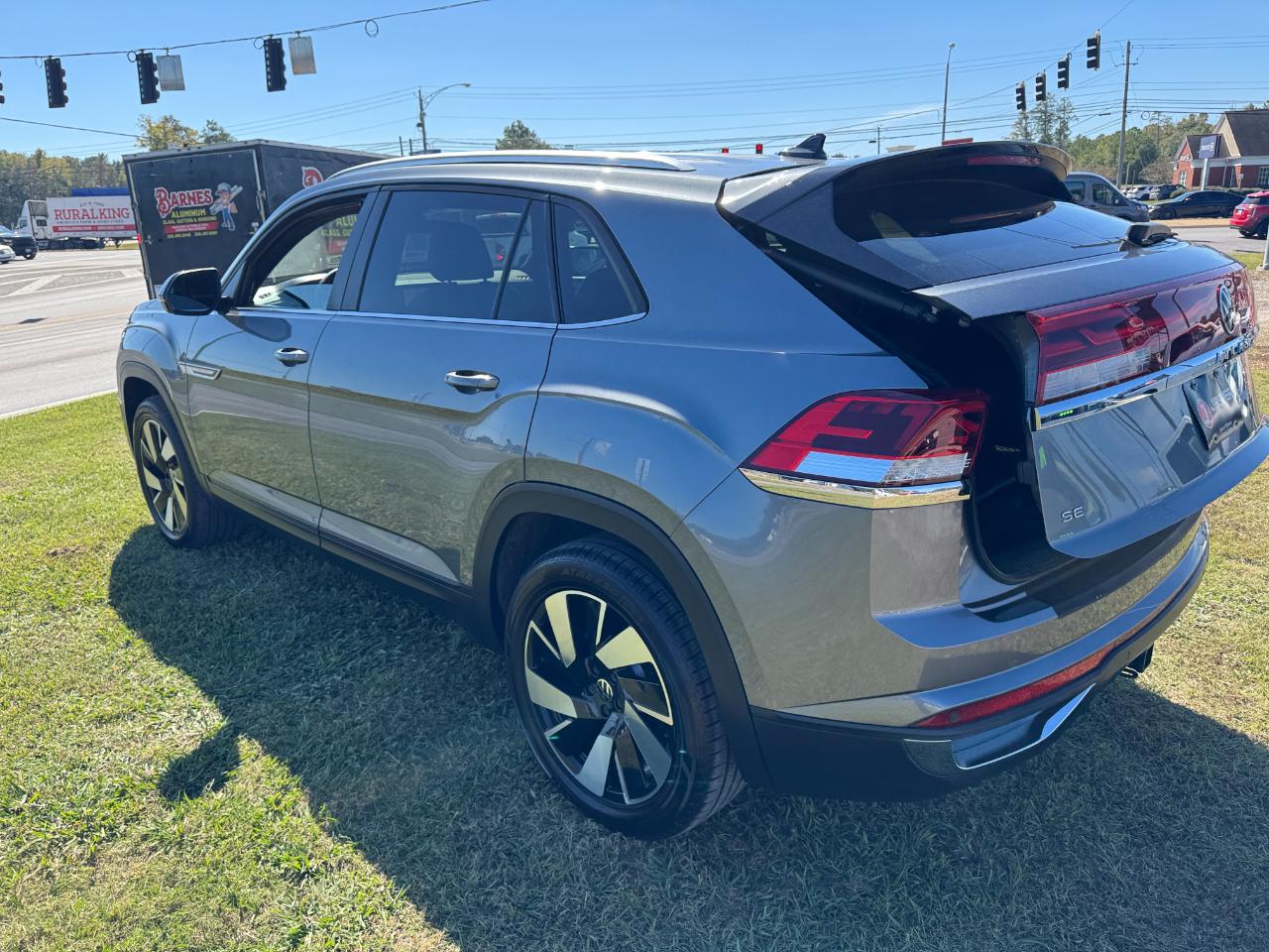 Volkswagen Atlas Cross Sport SE w/Technology 2024