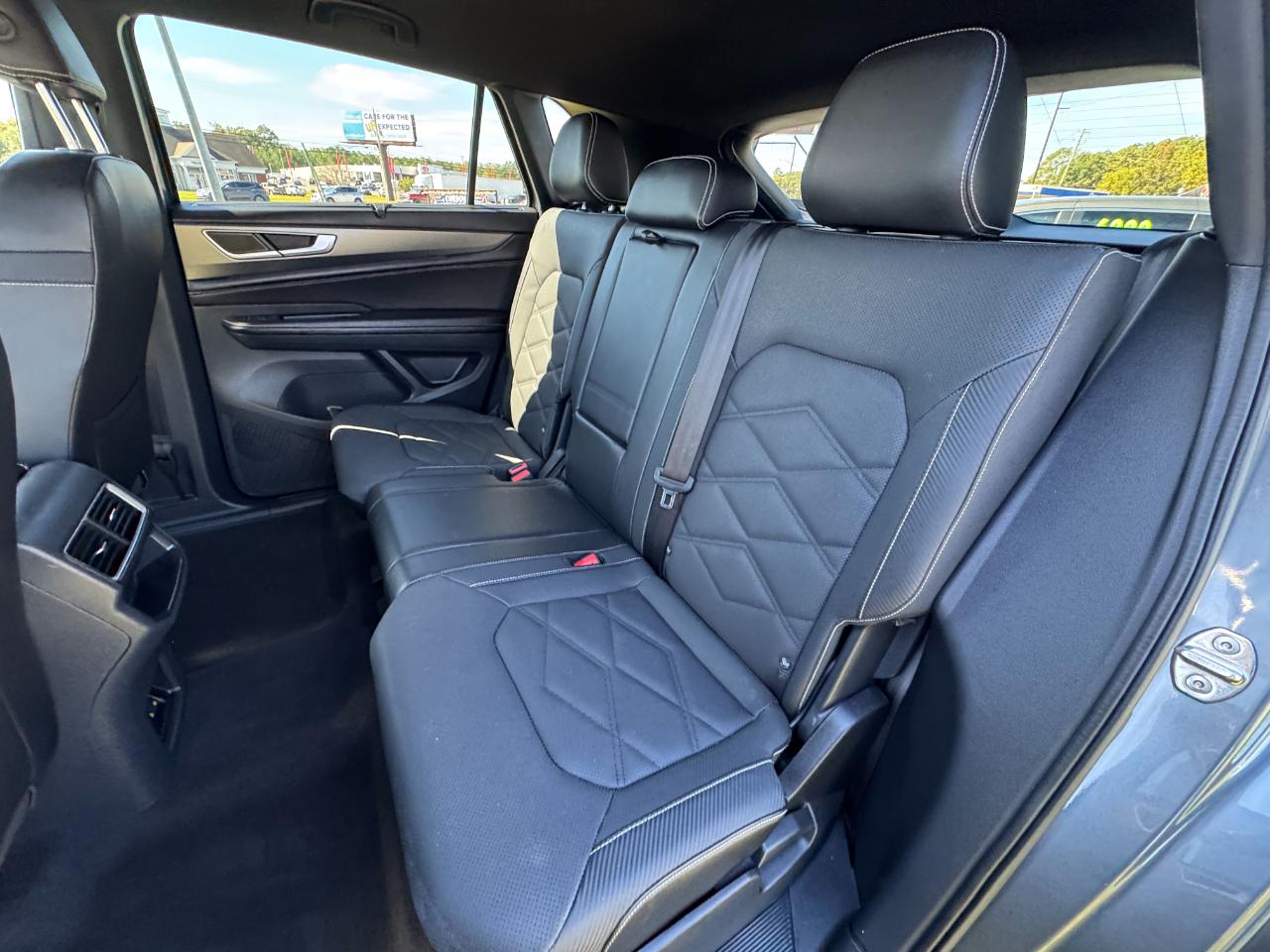 Volkswagen Atlas Cross Sport SE w/Technology 2024