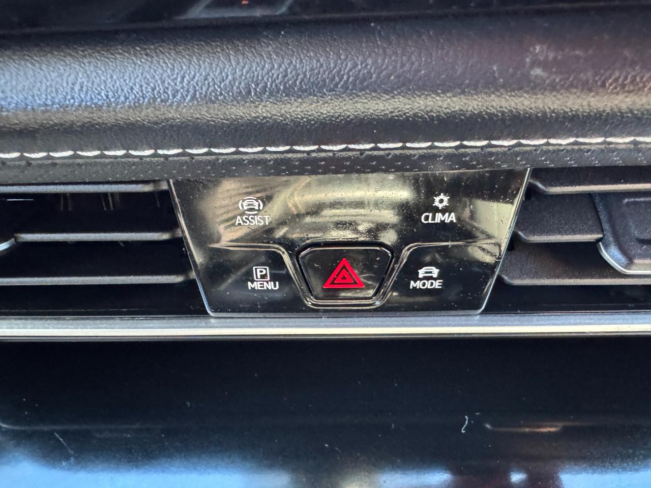 Volkswagen Atlas Cross Sport SE w/Technology 2024