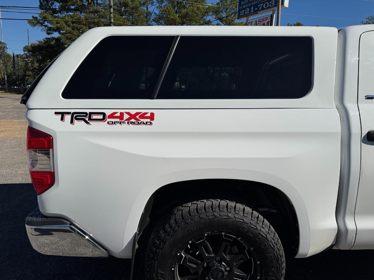 Toyota Tundra SR5 5.7L V8 CrewMax 4WD 2014