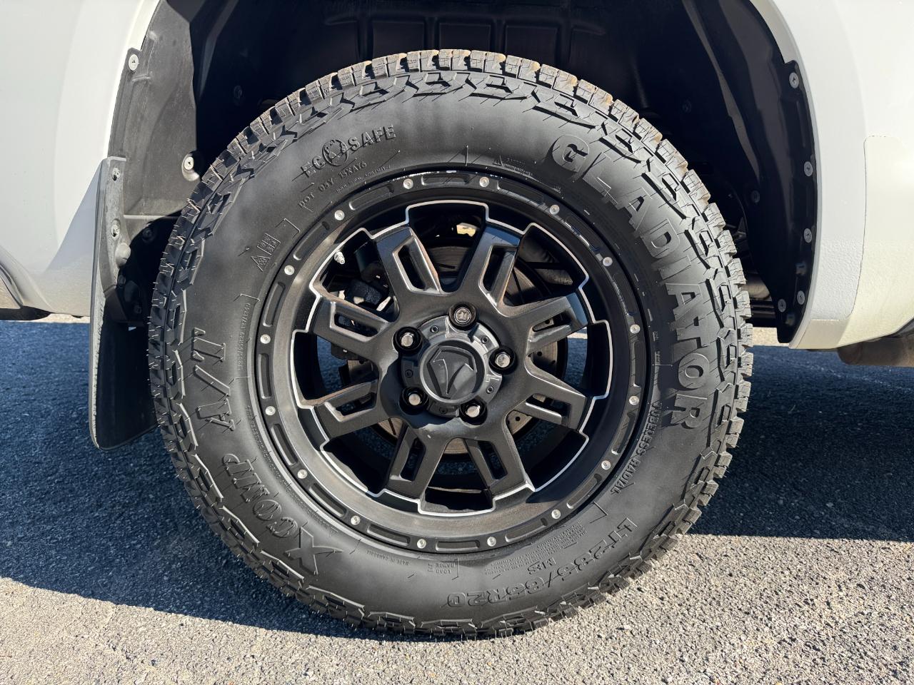 Toyota Tundra SR5 5.7L V8 CrewMax 4WD 2014