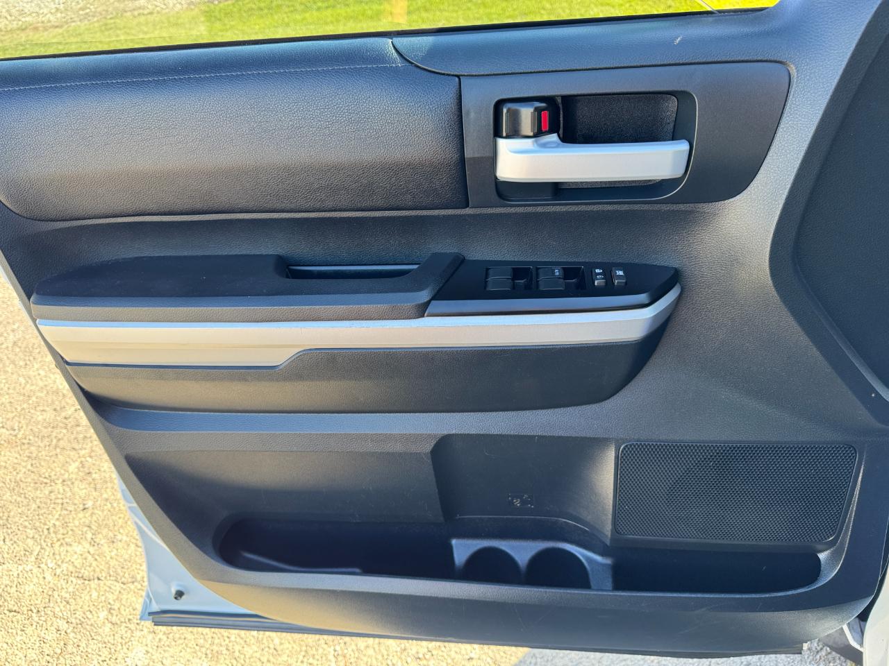 Toyota Tundra SR5 5.7L V8 CrewMax 4WD 2014