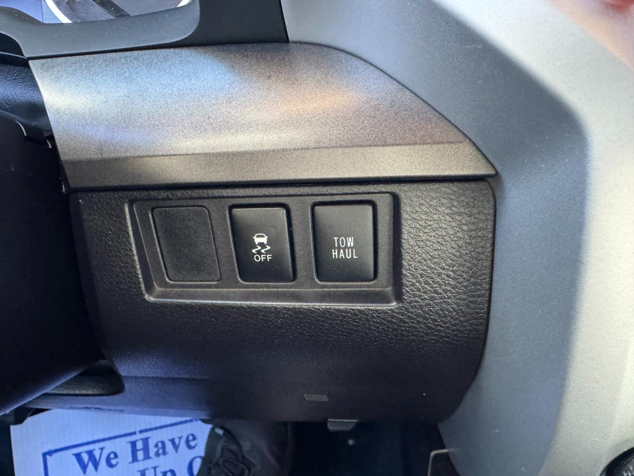 Toyota Tundra SR5 5.7L V8 CrewMax 4WD 2014