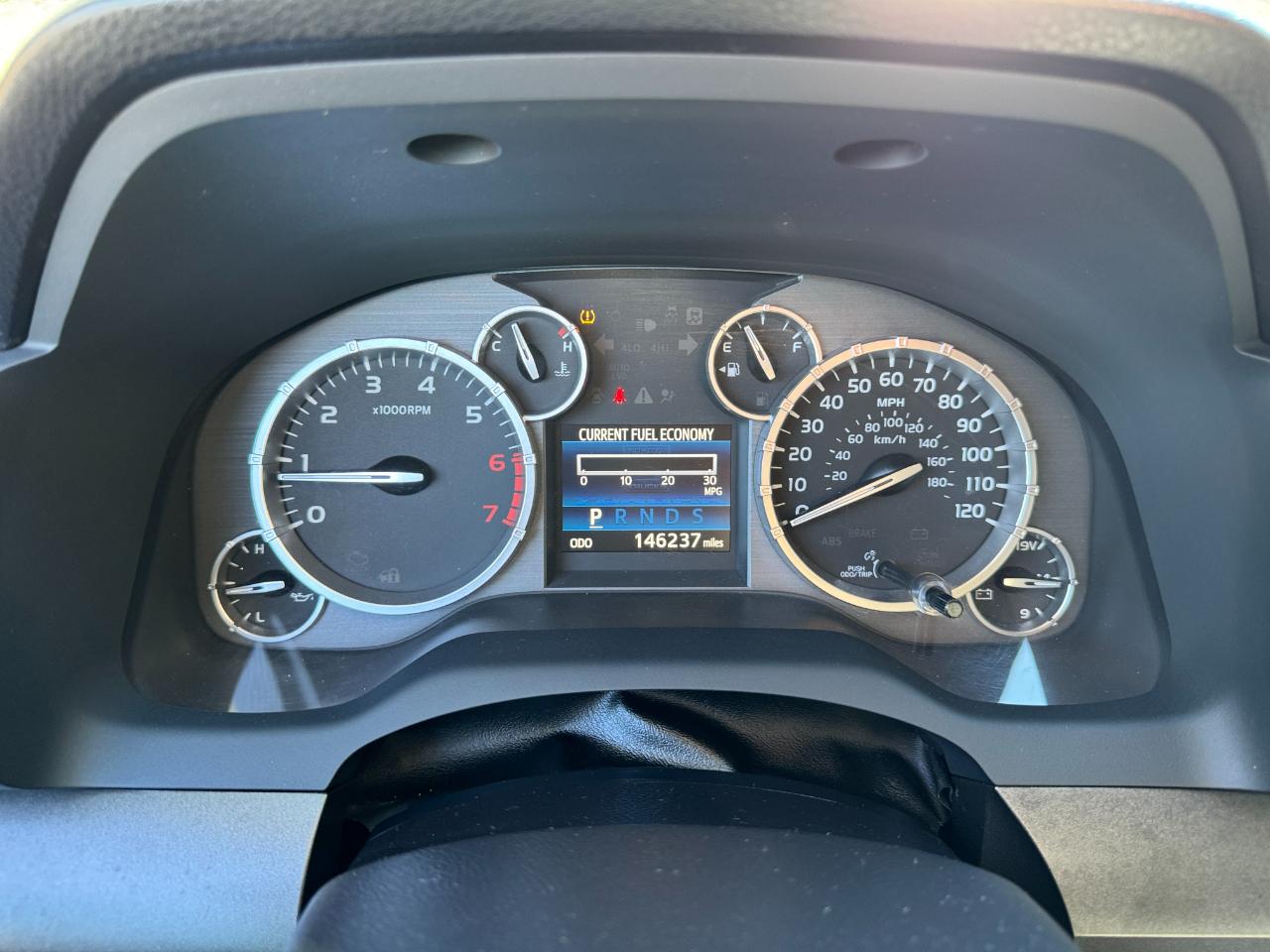 Toyota Tundra SR5 5.7L V8 CrewMax 4WD 2014