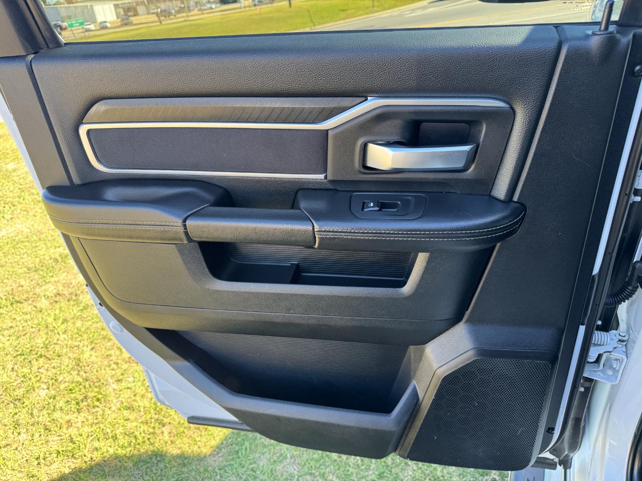 RAM 2500 Big Horn Crew Cab 4WD LWB 2025