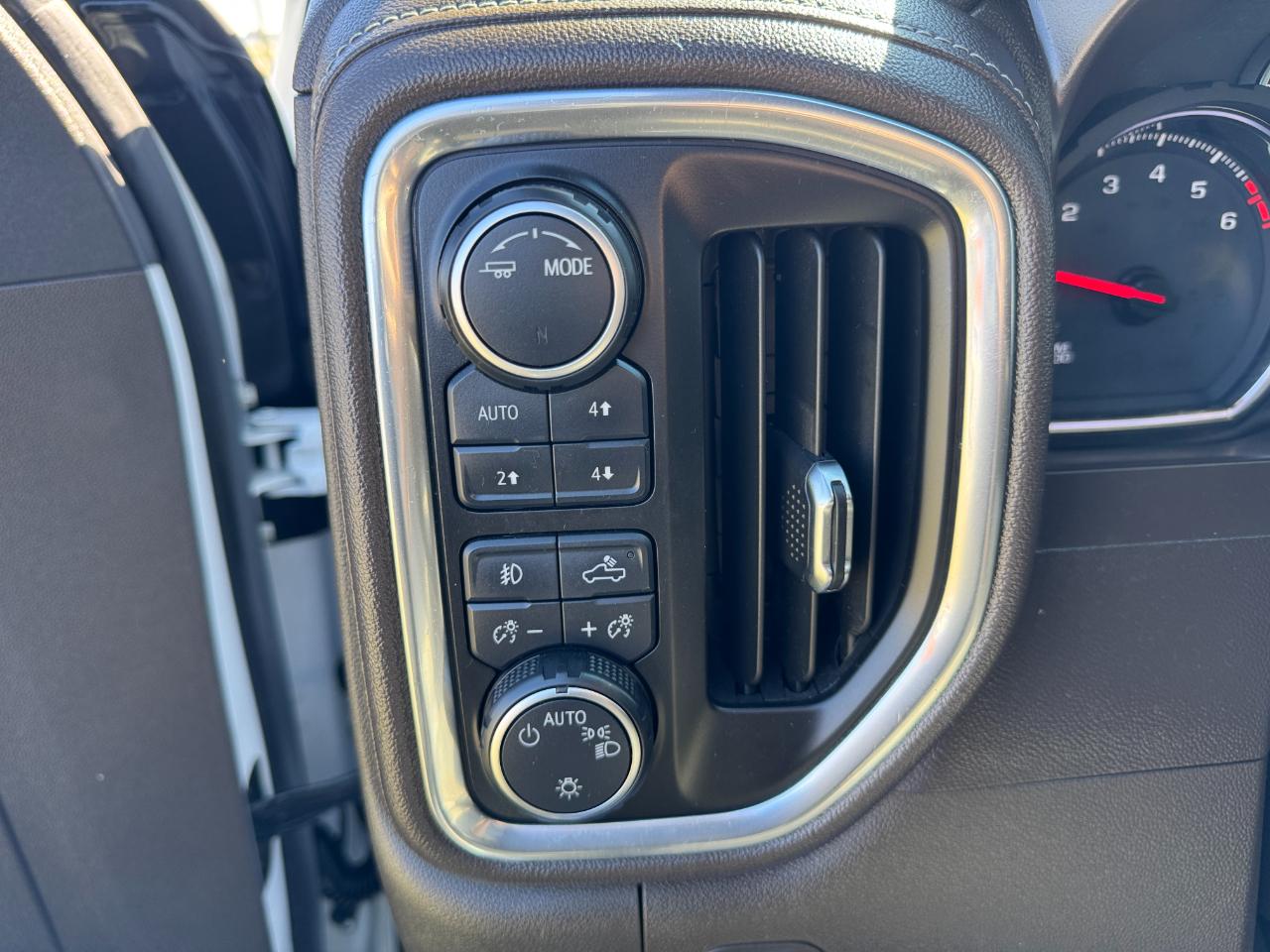 Chevrolet Silverado 1500 RST Crew Cab 4WD 2020