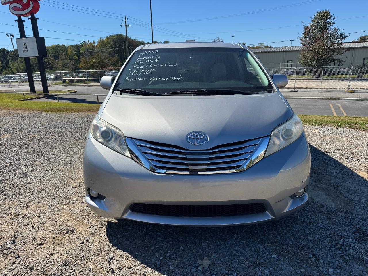 Toyota Sienna Limited FWD 7-Passsenger V6 2012