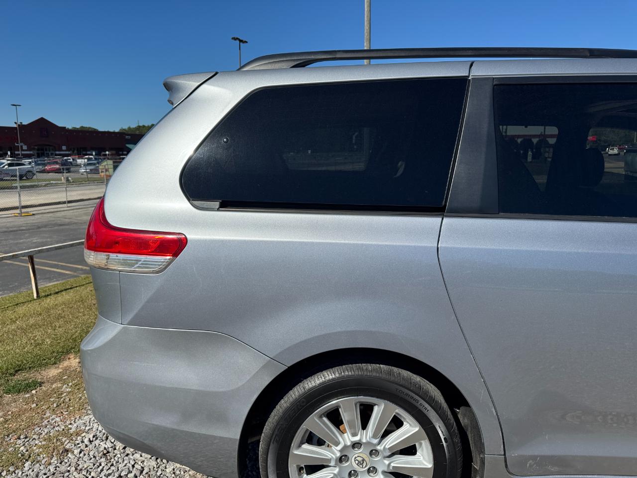 Toyota Sienna Limited FWD 7-Passsenger V6 2012