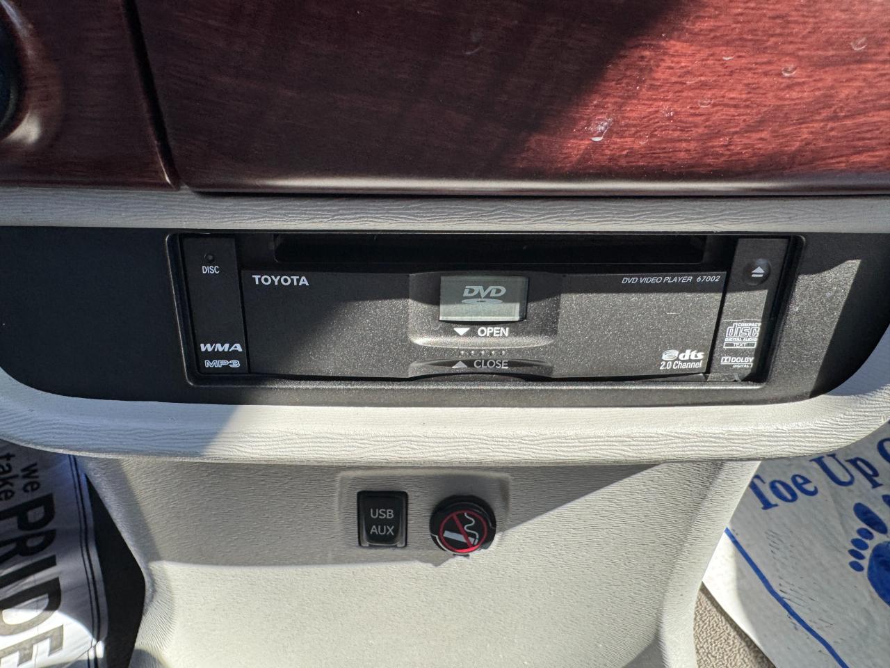 Toyota Sienna Limited FWD 7-Passsenger V6 2012