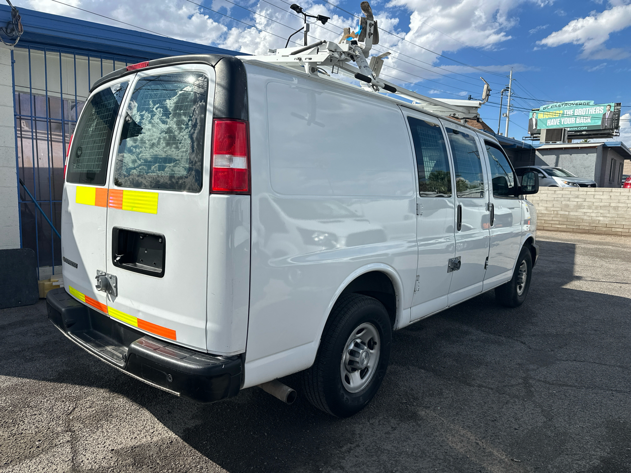 2017 Chevrolet Express 2500 Cargo photo 3