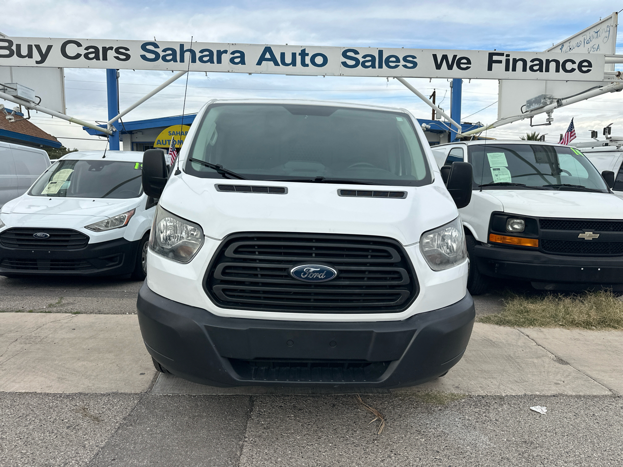 Ford Transit 150 Van Low Roof 60/40 Pass. 130-in. WB 2018