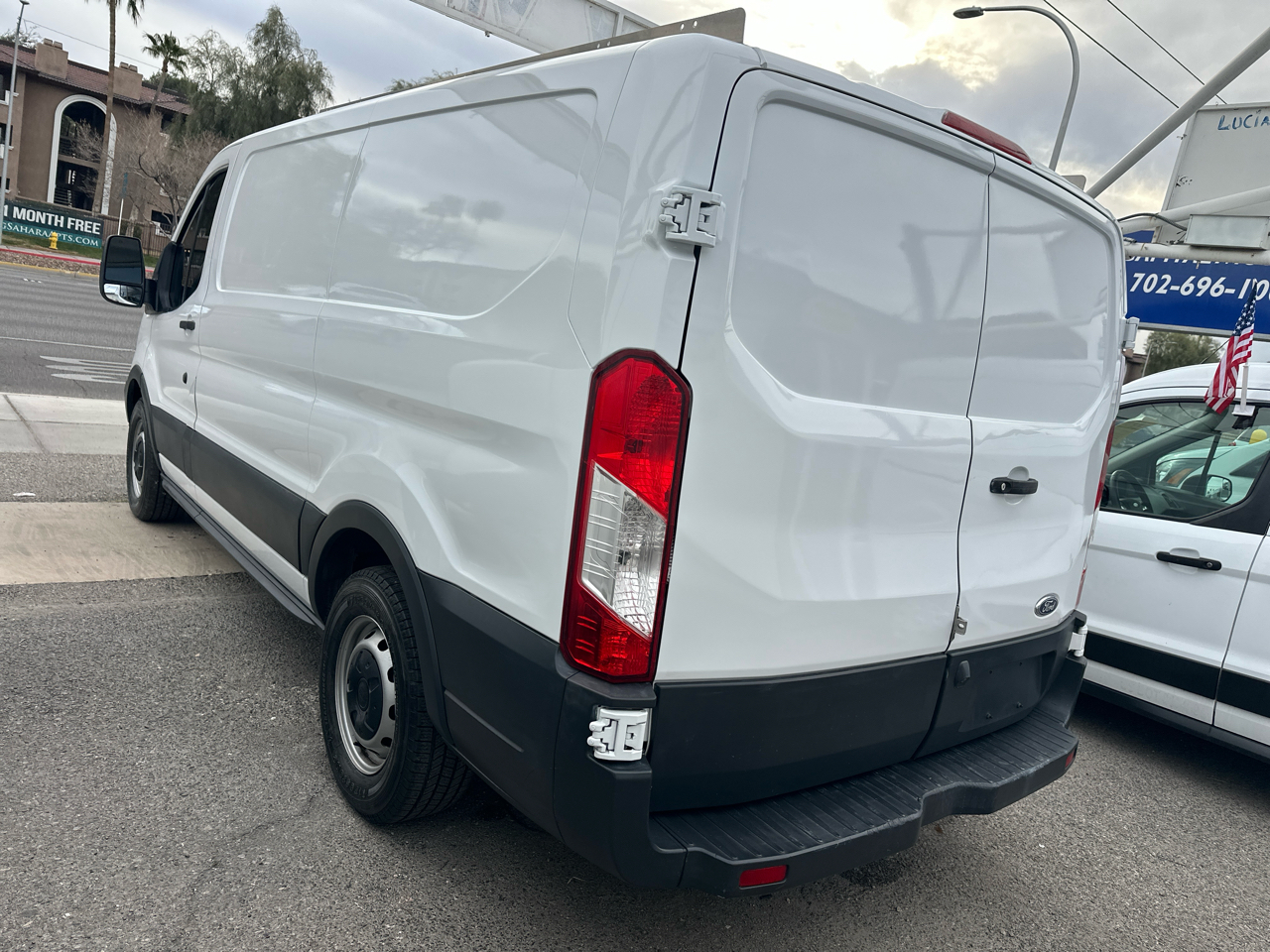 Ford Transit 150 Van Low Roof 60/40 Pass. 130-in. WB 2018