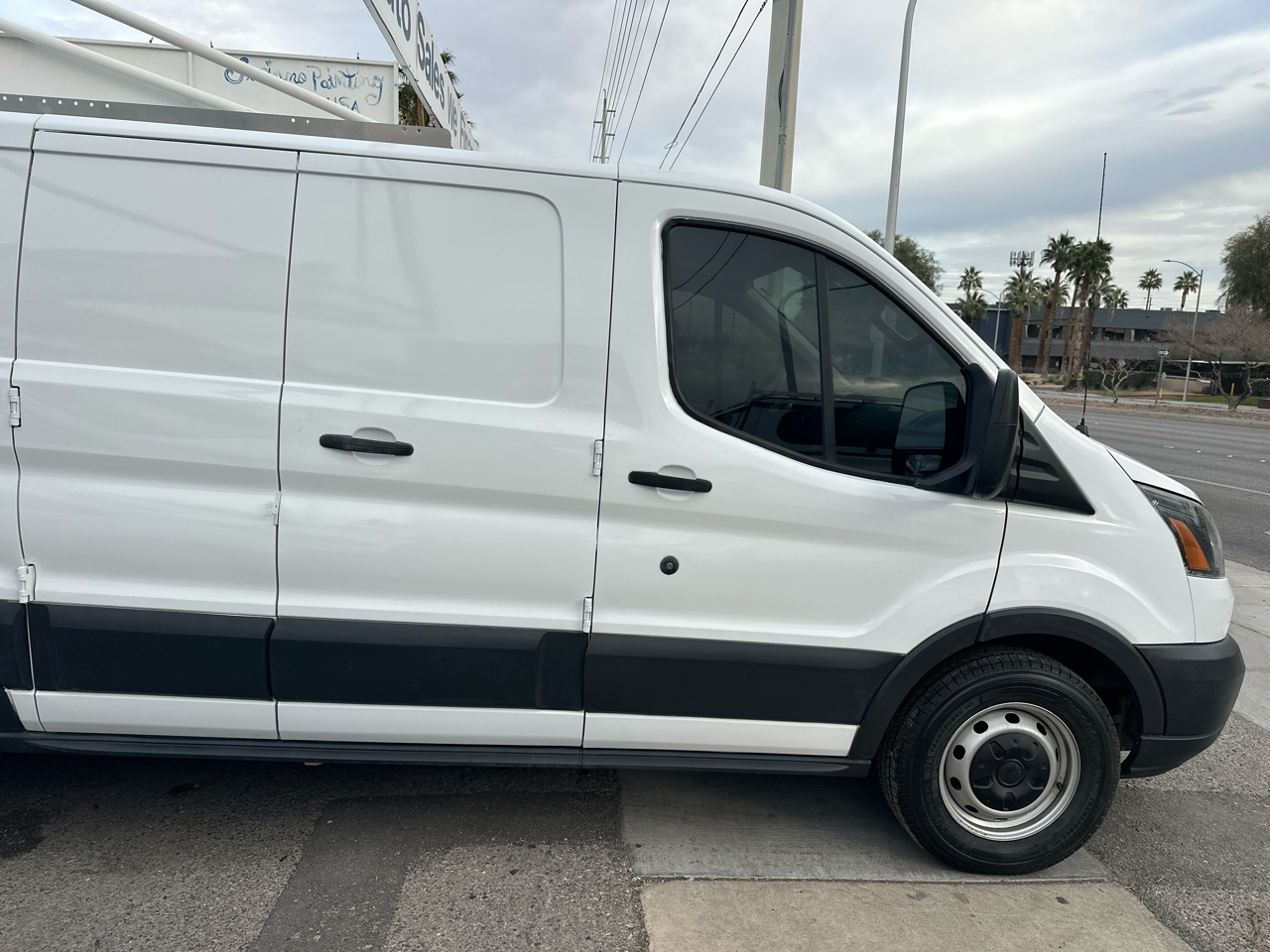Ford Transit 150 Van Low Roof 60/40 Pass. 130-in. WB 2018