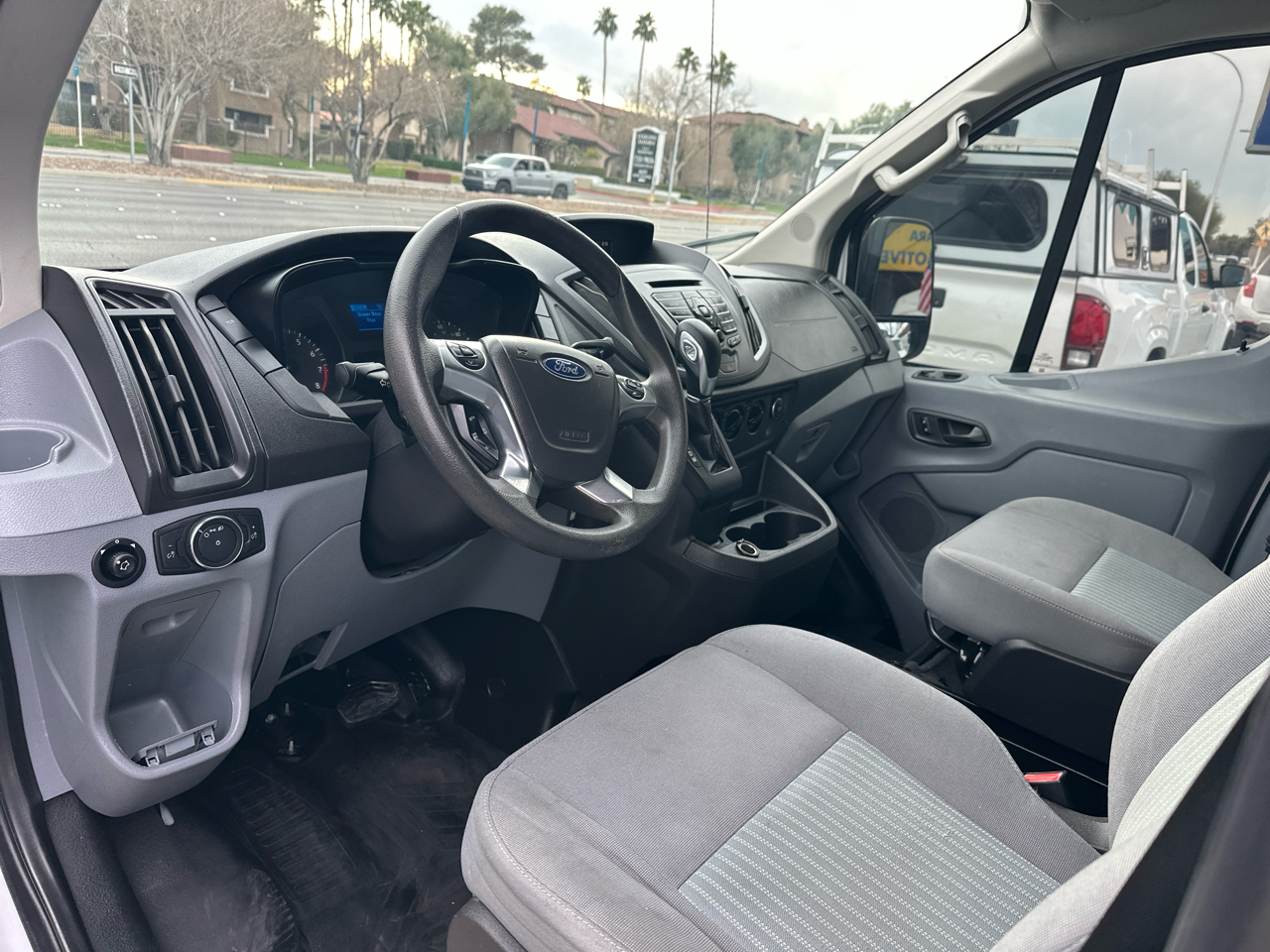 Ford Transit 150 Van Low Roof 60/40 Pass. 130-in. WB 2018