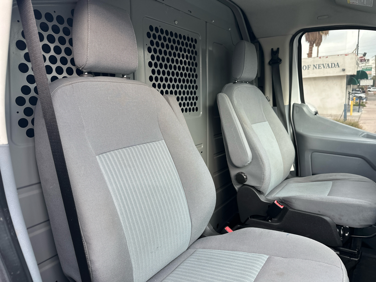 Ford Transit 150 Van Low Roof 60/40 Pass. 130-in. WB 2018