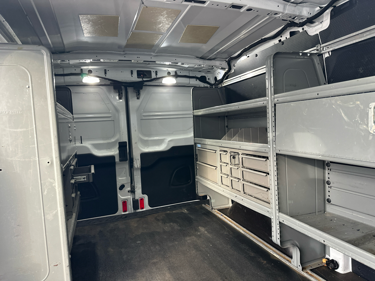 Ford Transit 150 Van Low Roof 60/40 Pass. 130-in. WB 2018