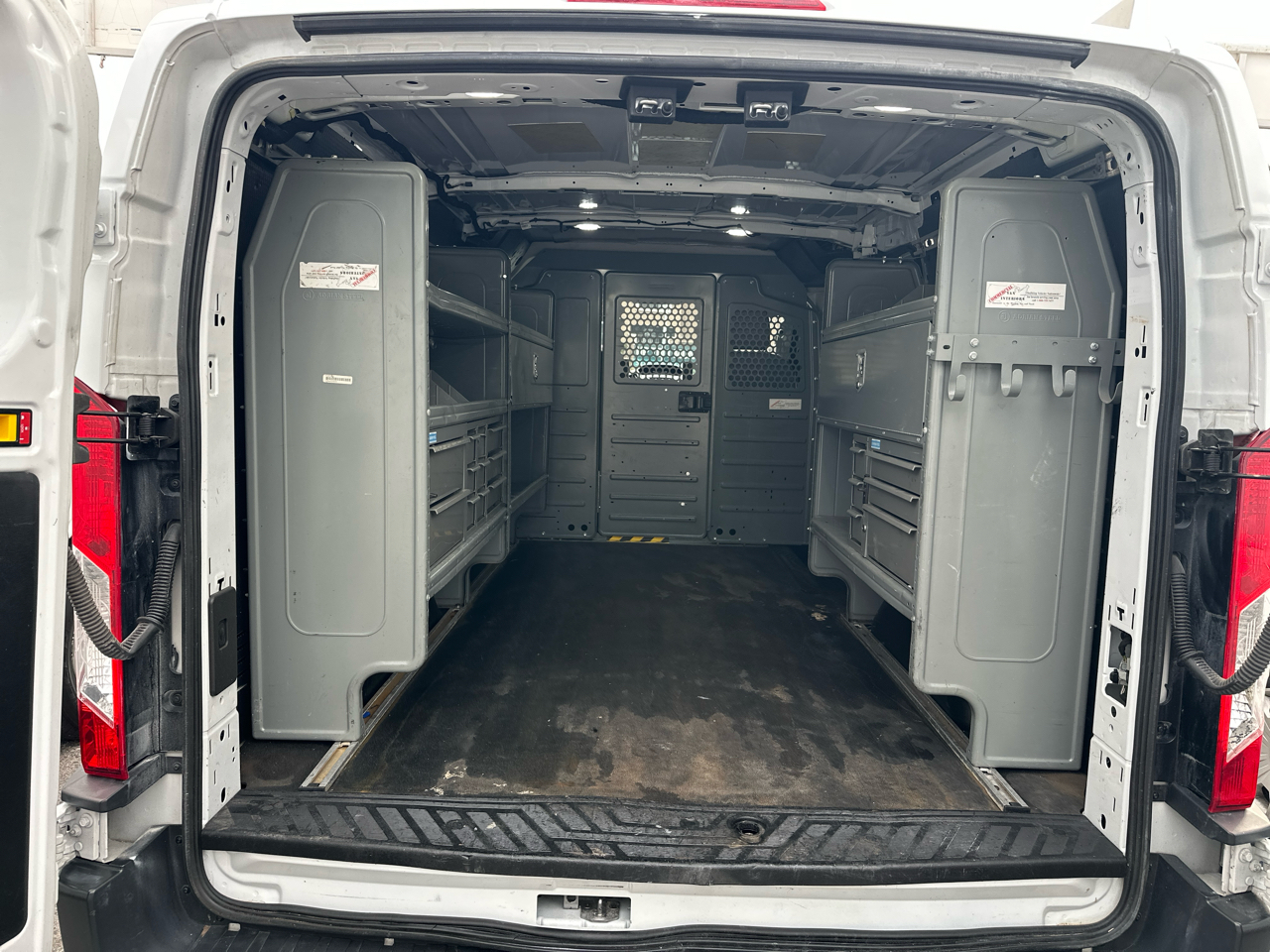 Ford Transit 150 Van Low Roof 60/40 Pass. 130-in. WB 2018