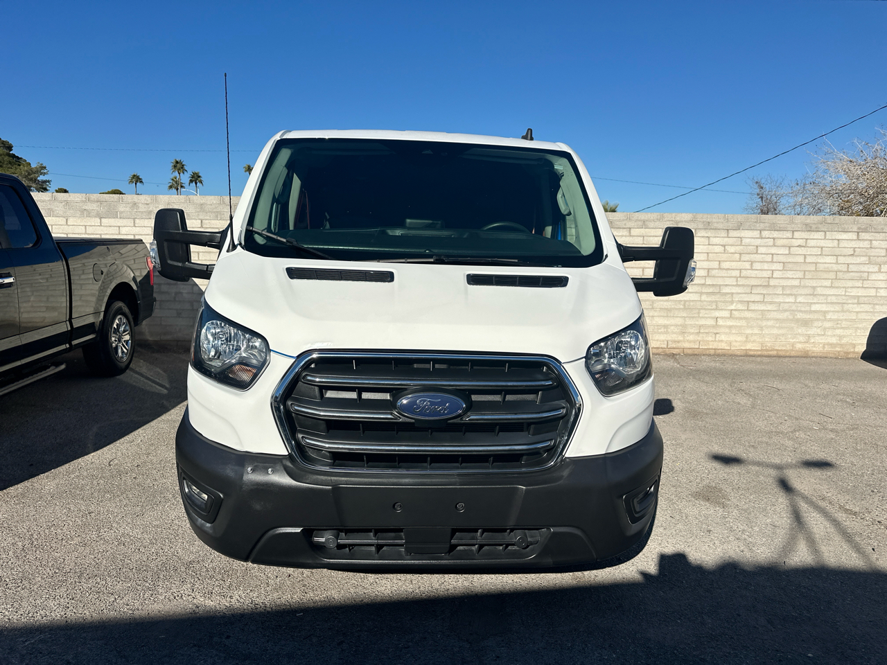 Ford Transit 250 Van Low Roof w/Sliding Pass. 130-in. WB 2020